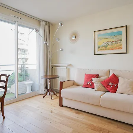 Apartment Parisian Elegance And Charm Paris